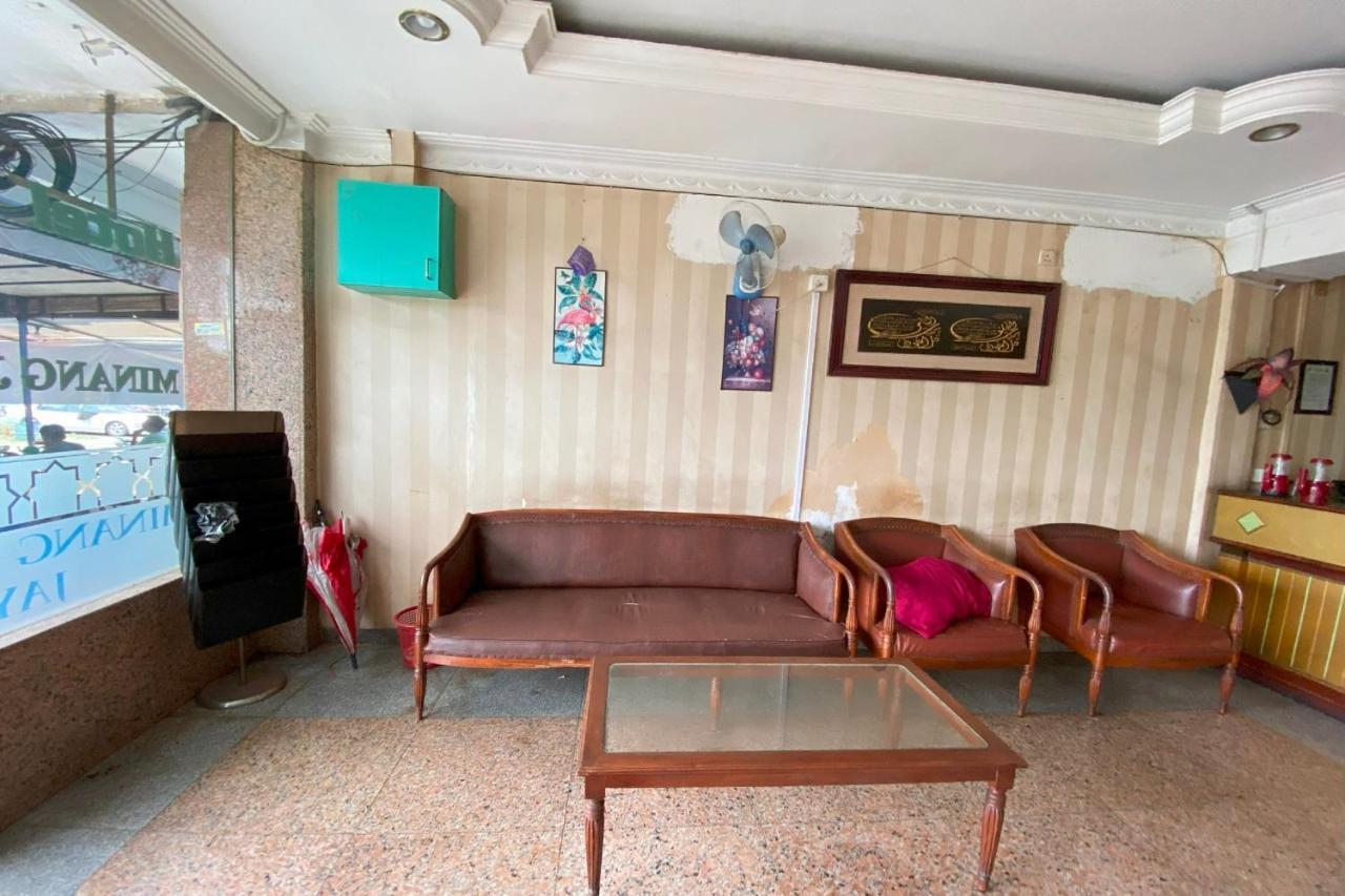 Oyo 92702 Minang Jaya Hotel Nagoya Kültér fotó
