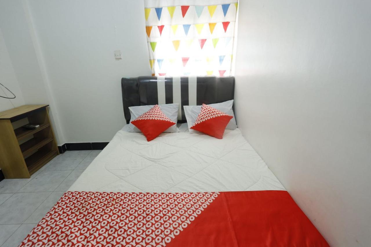 Oyo 92702 Minang Jaya Hotel Nagoya Kültér fotó