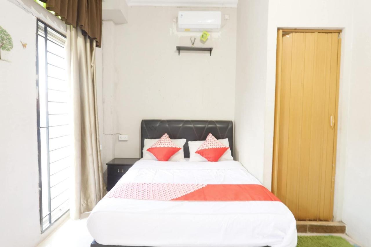 Oyo 92702 Minang Jaya Hotel Nagoya Kültér fotó
