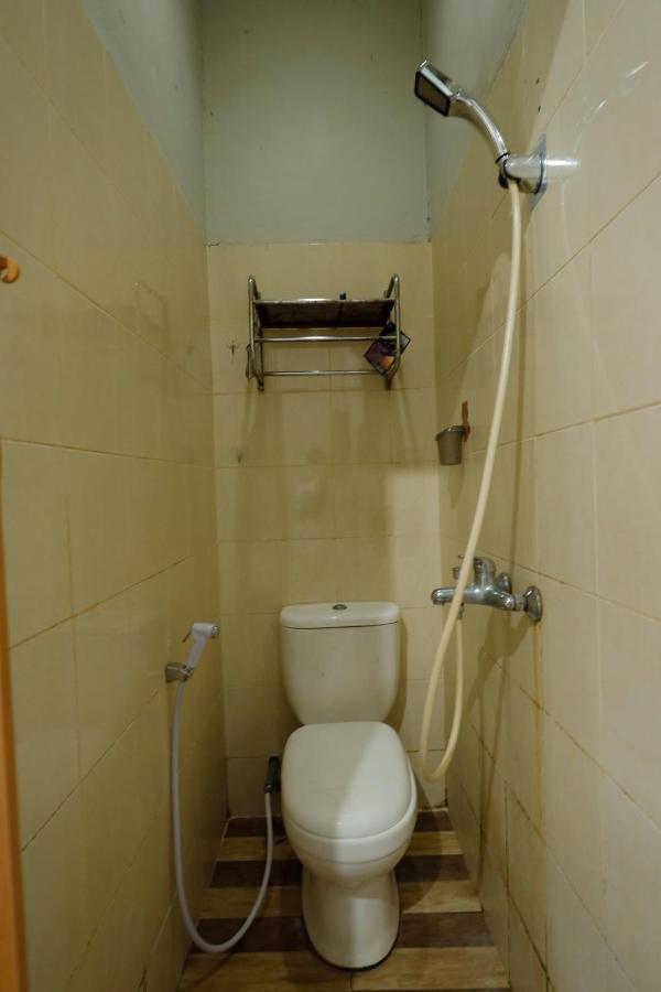 Oyo 92702 Minang Jaya Hotel Nagoya Kültér fotó