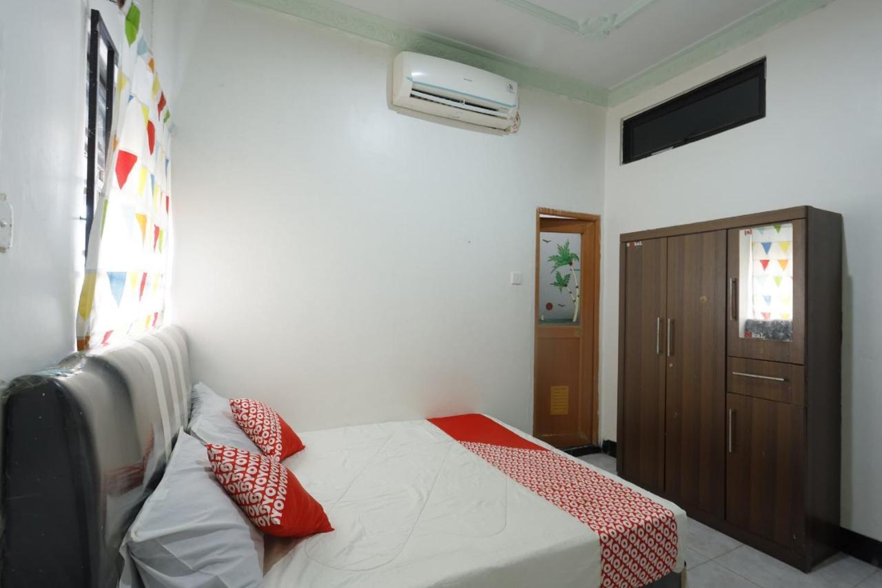 Oyo 92702 Minang Jaya Hotel Nagoya Kültér fotó
